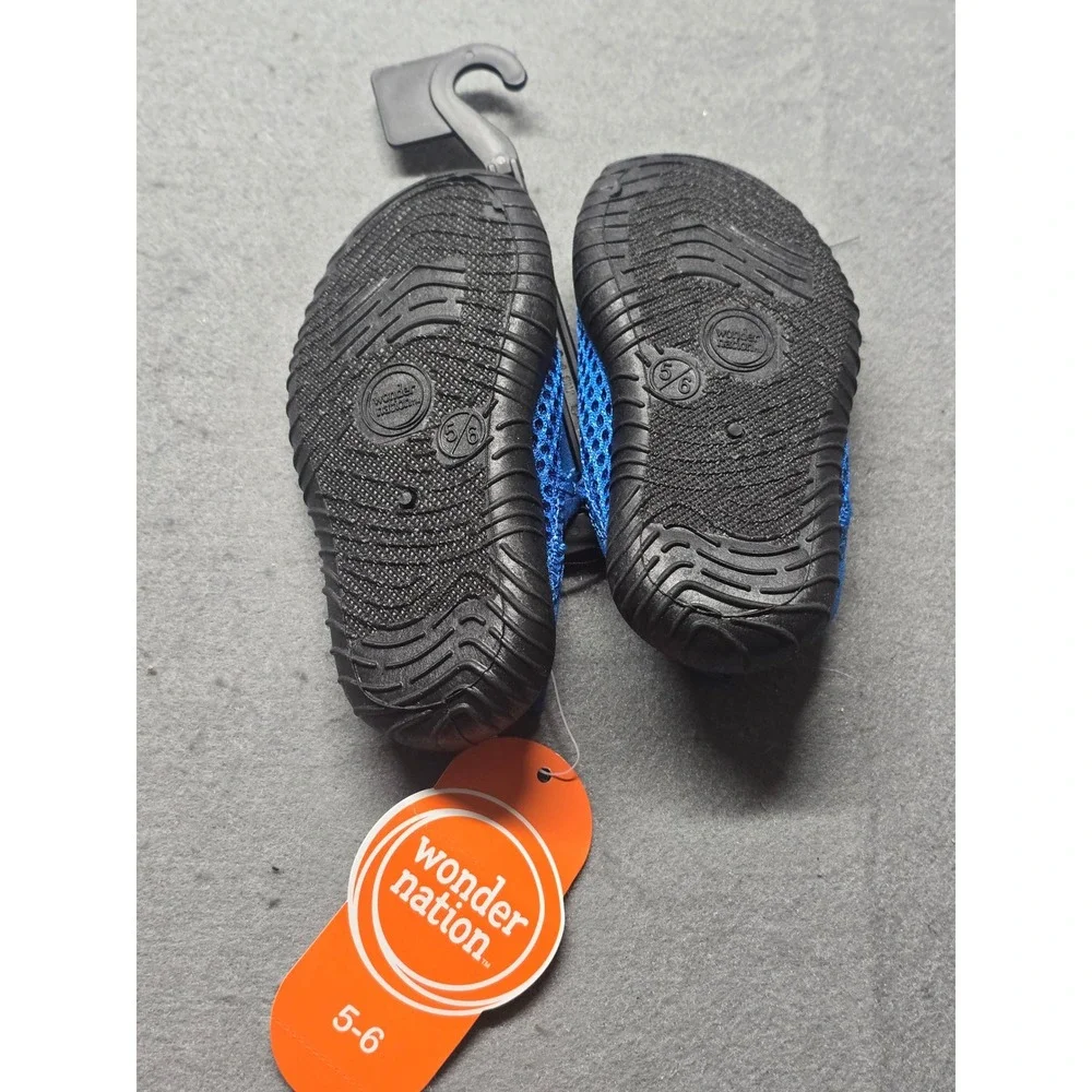 Wonder Nation Toddler Boys Blue Mesh Water Shoes Slip On Aqua Socks Size 5-6 NEW